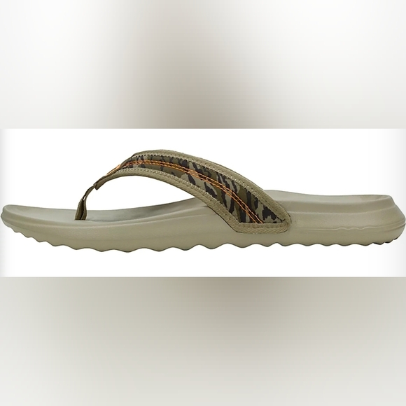 Hey Dude Men\'s Myers Mossy Oak Camo Flip Flops Size 9 main image 10